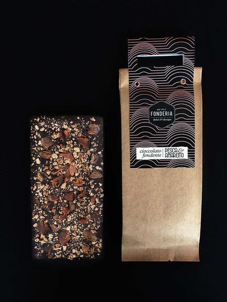 Dark chocolate bar / Peach & amaretto